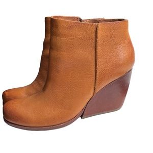 Kork-ease Natalya boots in Rum leather size 8.5, barely worn